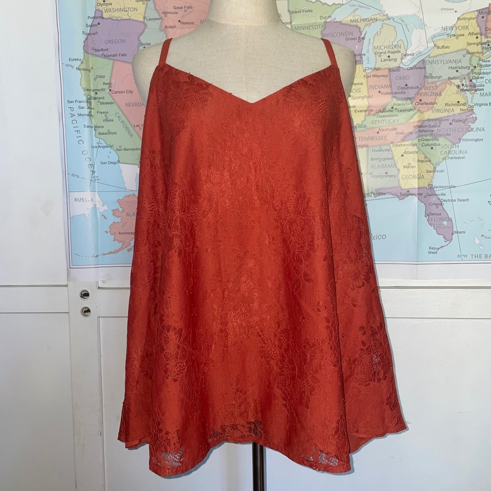 Torrid Sophie Cami Rust Orange Floral Lace V-Neck Adjustable Strap Top Size 2